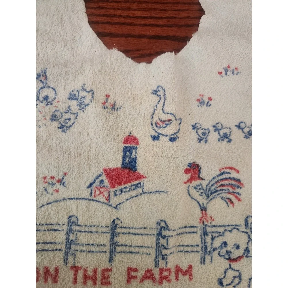 Vintage On The Farm Baby Bib Kitchy Barn Cat Dog Chicken‎ Duck Horse 70s